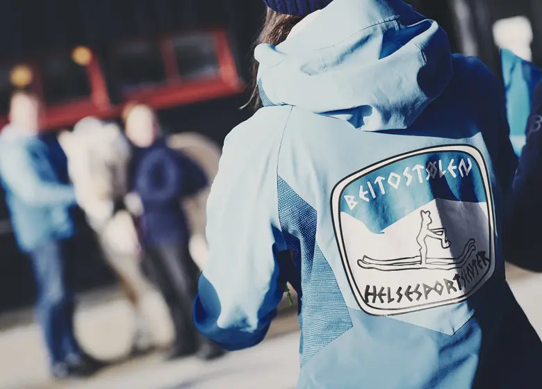 Jakkerygg med logoen til Beitostølen Helsesportsenter