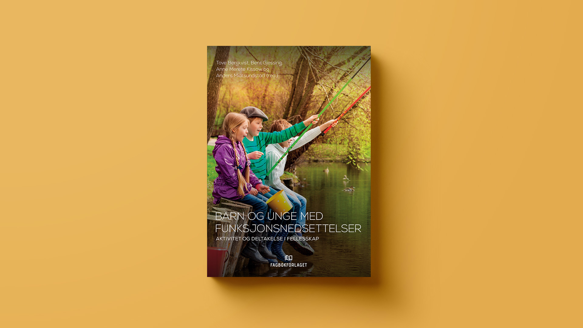 Boka "Barn og unge med funksjonsnedsettelser" er en av mange bøker som har ansatte fra Beitostølen Helsesportsenter som medforfattere