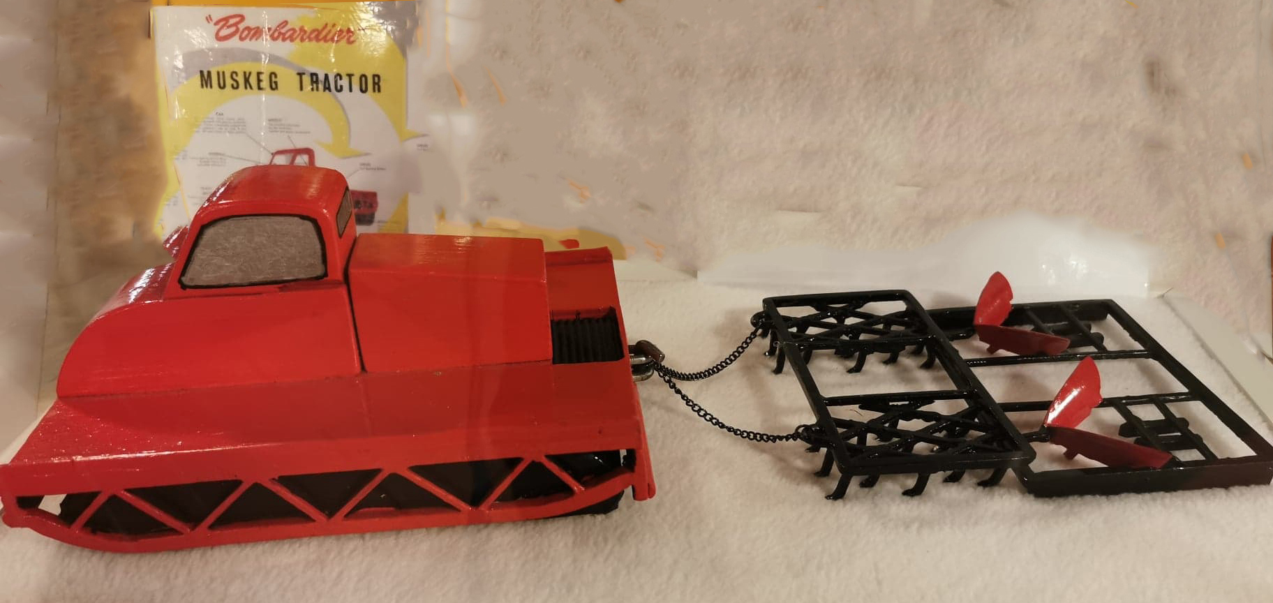 Modell av trekkvogn med sporlegger